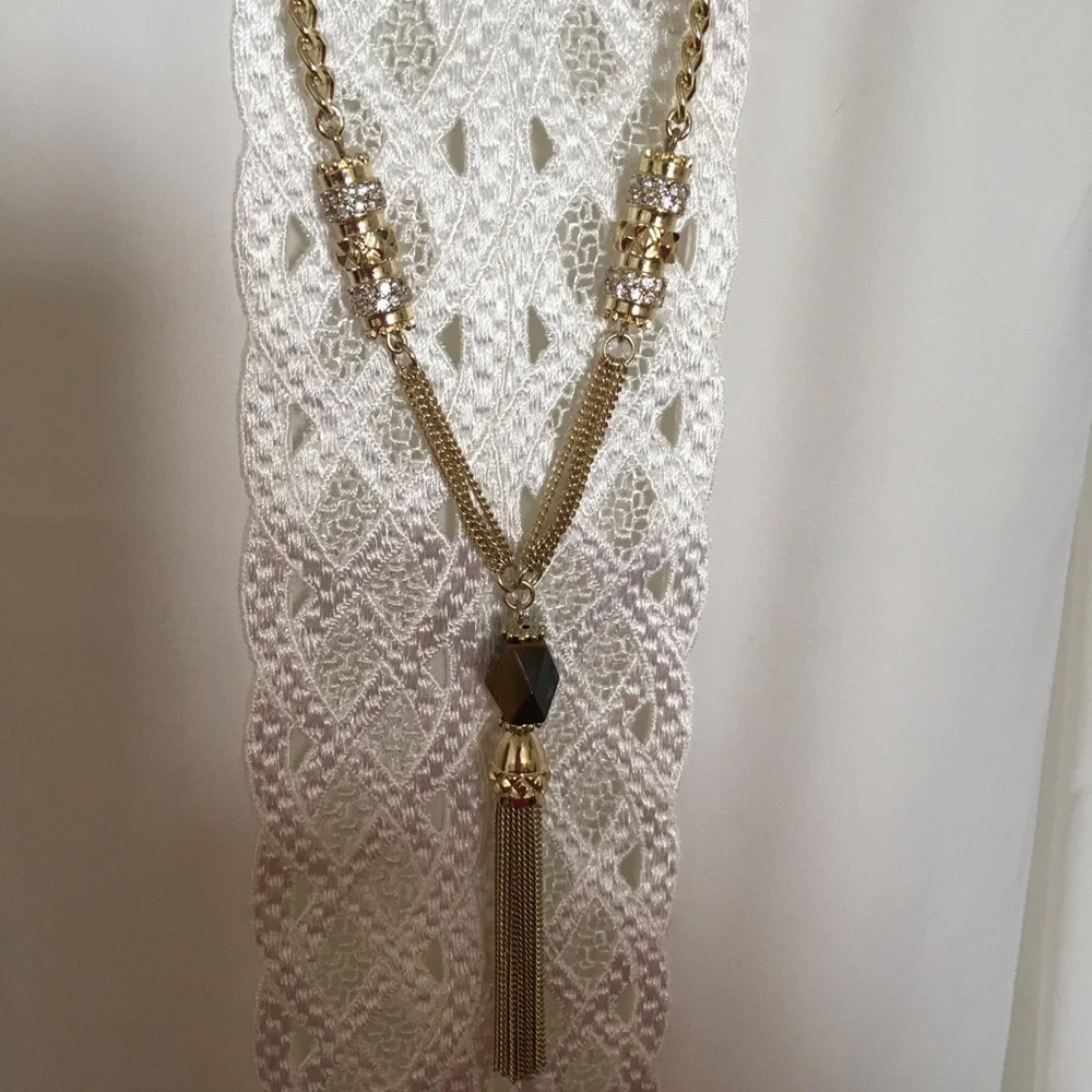 WHBM Tiger Eye & Tassel Pendant Long Necklace - Picture 2 of 6